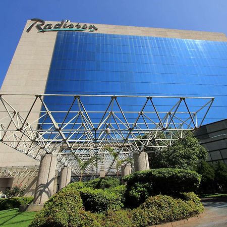 Radisson Paraiso Hotel מקסיקו סיטי מראה חיצוני תמונה The Radisson Blu Hotel, Victoria, Canada