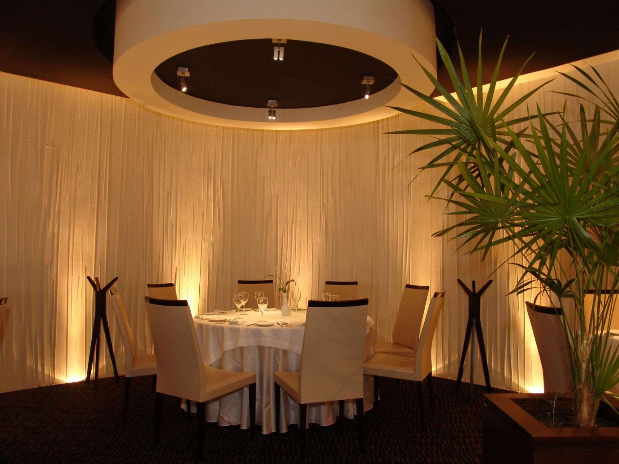 Radisson Paraiso Hotel מקסיקו סיטי מראה חיצוני תמונה Restaurant "La Table d'Or"