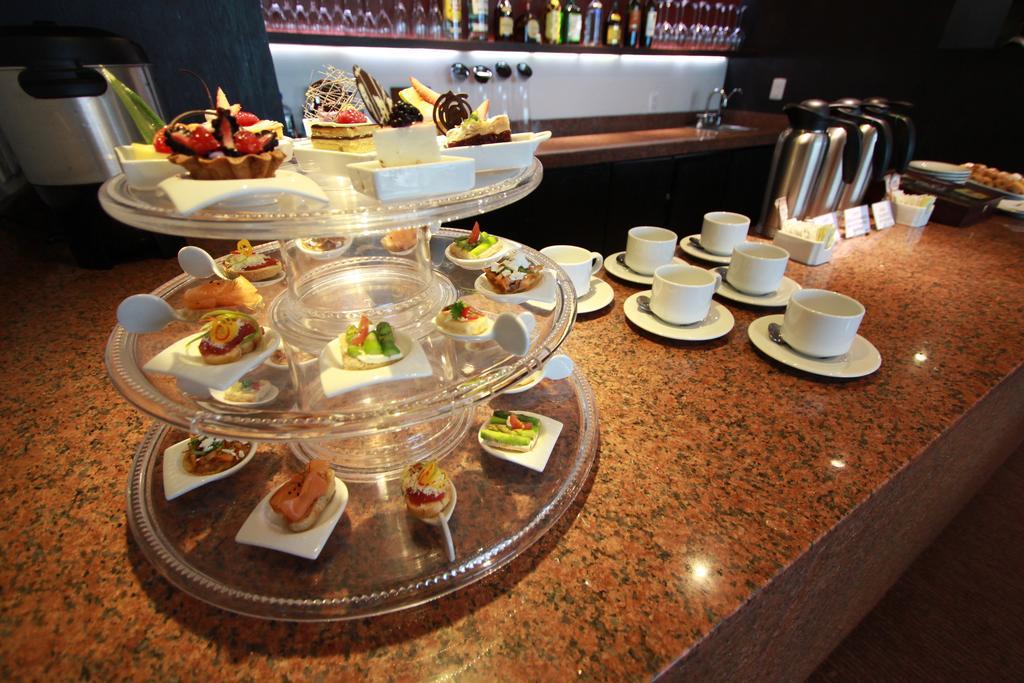 Radisson Paraiso Hotel מקסיקו סיטי מראה חיצוני תמונה Afternoon tea at the InterContinental Hotel, Berlin