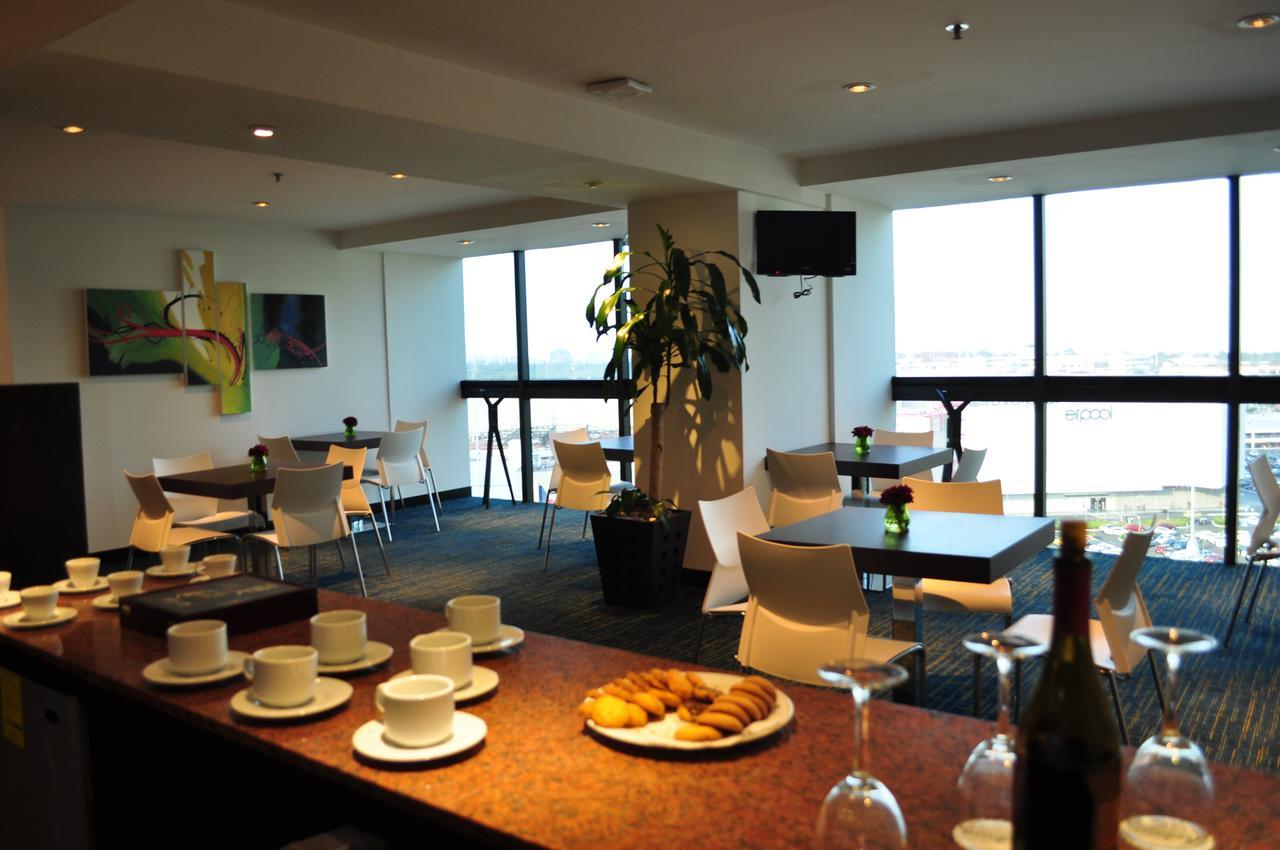 Radisson Paraiso Hotel מקסיקו סיטי מראה חיצוני תמונה The lounge at Christchurch International Airport