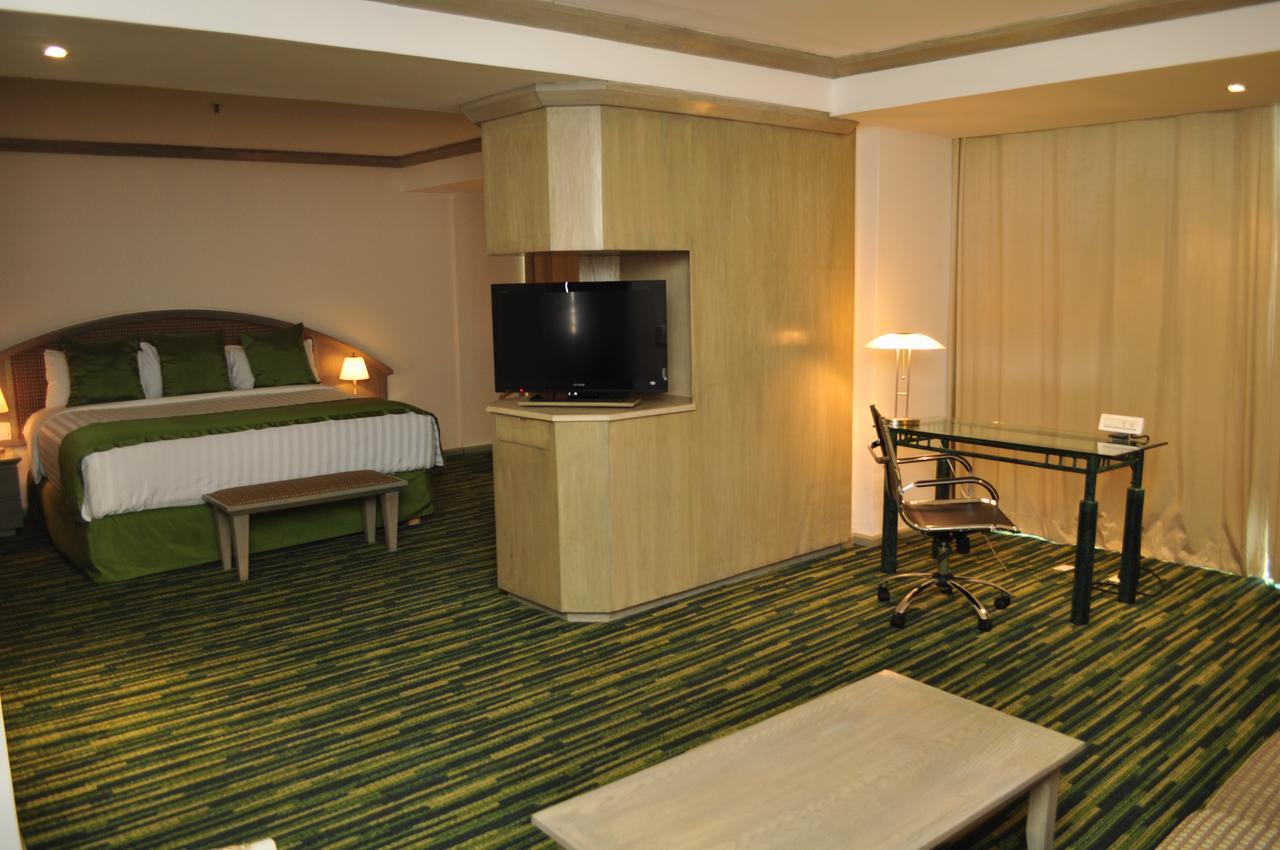 Radisson Paraiso Hotel מקסיקו סיטי מראה חיצוני תמונה A room at the hotel
